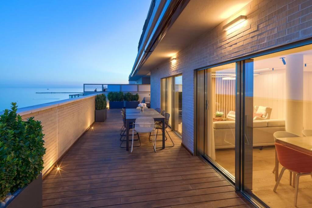 Apartamento D&R Penthouse On The Beach Málaga Exterior foto
